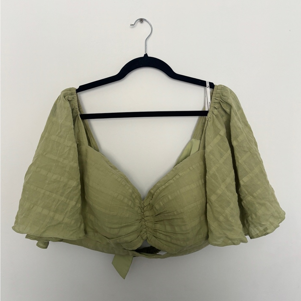 Plus Size Sweetheart Neckline Crop Top - Size 18